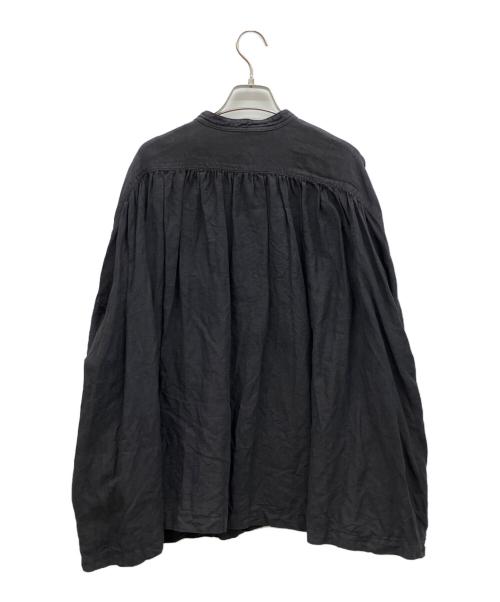 nest Robe（ネストローブ）nest Robe (ネストローブ) タックスリーブバンドカラーブラウス チャコールグレー サイズ:Ｆの古着・服飾アイテム