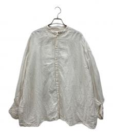 nest Robe（ネストローブ）の古着「タックスリーブバンドカラーブラウス」｜ホワイト