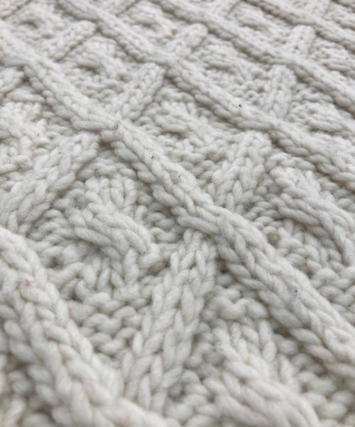 nest Robe（ネストローブ）nest Robe (ネストローブ) Peruvian wool hand knit cable vest　01224-1001 ホワイト サイズ:Freeの古着・服飾アイテム