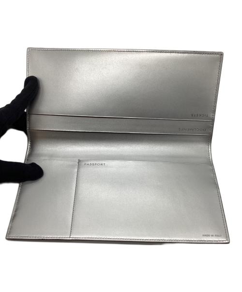 SMYTHSON（スマイソン）SMYTHSON (スマイソン) PANAMA SLIM TRAVEL WALLET シルバーの古着・服飾アイテム