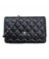 CHANEL（シャネル）の古着「マトラッセチェーンショルダーウォレット」｜ブラック