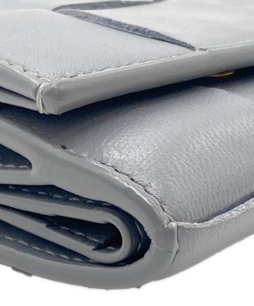 BOTTEGA VENETA（ボッテガベネタ）BOTTEGA VENETA (ボッテガベネタ) 三つ折りファスナーウォレット グレーの古着・服飾アイテム