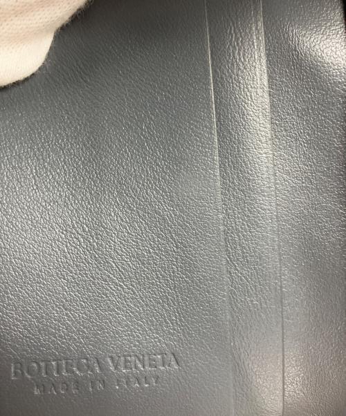 BOTTEGA VENETA（ボッテガベネタ）BOTTEGA VENETA (ボッテガベネタ) 三つ折りファスナーウォレット グレーの古着・服飾アイテム