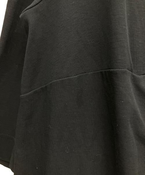 慈雨（ジウ）慈雨 (ジウ) アシメハイネックカットソー ブラック サイズ:38の古着・服飾アイテム