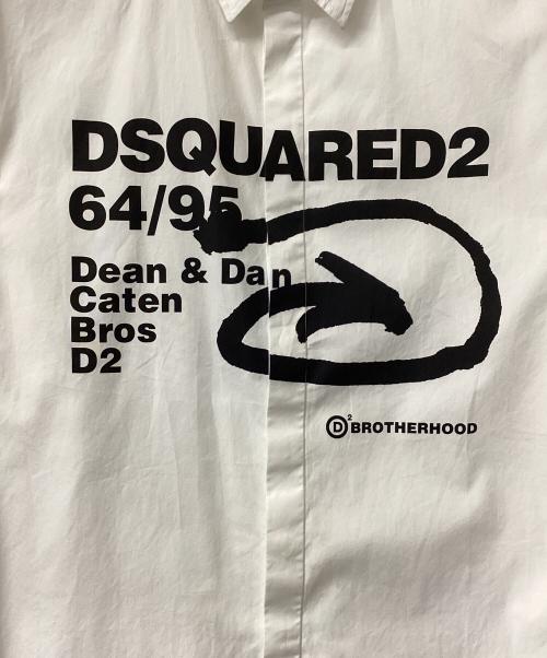 DSQUARED2（ディースクエアード）DSQUARED2 (ディースクエアード) マルチロゴ付きカジュアルシャツ ホワイト サイズ:48の古着・服飾アイテム