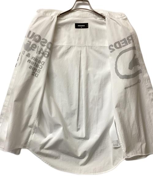 DSQUARED2（ディースクエアード）DSQUARED2 (ディースクエアード) マルチロゴ付きカジュアルシャツ ホワイト サイズ:48の古着・服飾アイテム