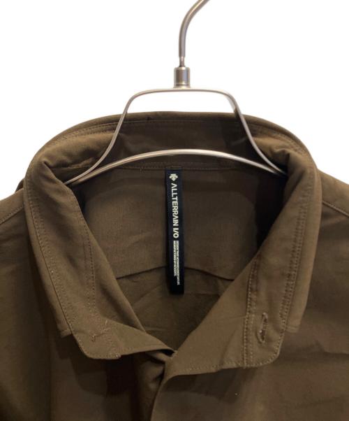 DESCENTE ALLTERRAIN（デザイント オルテライン）DESCENTE ALLTERRAIN (デザイント オルテライン) SOLOTEX L/S SHIRS ブラウン サイズ:Ｍの古着・服飾アイテム