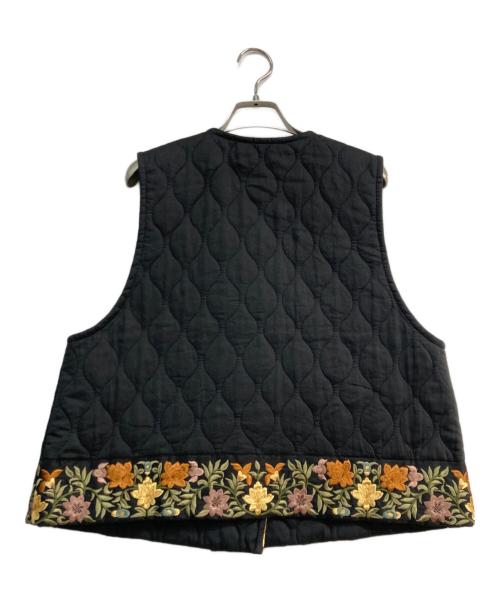 mizuiro-ind（ミズイロインド）mizuiro-ind (ミズイロインド) キルティング刺繍テープベスト ブラック サイズ:Freeの古着・服飾アイテム
