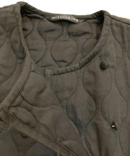 mizuiro-ind（ミズイロインド）mizuiro-ind (ミズイロインド) キルティング刺繍テープベスト ブラック サイズ:Freeの古着・服飾アイテム