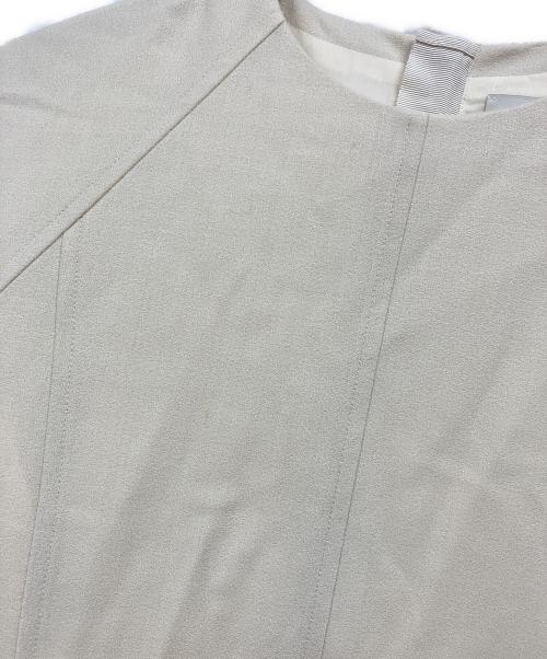 DEPAREILLE（デパリエ）DEPAREILLE (デパリエ) クルーネックウールワンピース アイボリー サイズ:38の古着・服飾アイテム