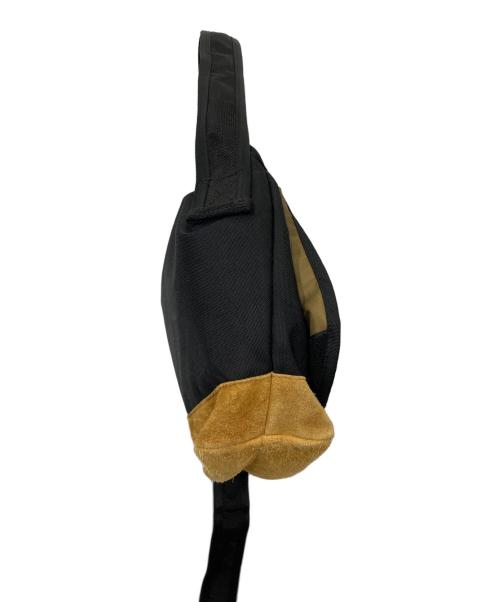 ANONYM CRAFTSMAN DESIGN（アノニムクラフツマンデザイン）ANONYM CRAFTSMAN DESIGN (アノニムクラフツマンデザイン) STIFF (スティッフ) スタッズメッセンジャーバッグ ブラックの古着・服飾アイテム