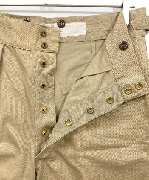 HELENSBURGH（ヘレンズバーグ）HELENSBURGH (ヘレンズバーグ) グルカショーツ ベージュ サイズ:3の古着・服飾アイテム