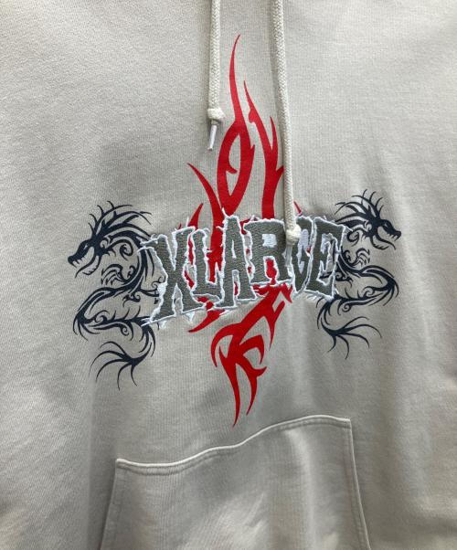 X-LARGE（エクストララージ）X-LARGE (エクストララージ) DRAGON HOODED SWEATSHIRT ベージュ サイズ:Sの古着・服飾アイテム