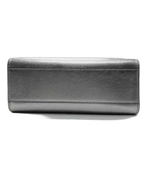 MARC JACOBS（マークジェイコブス）MARC JACOBS (マークジェイコブス) The grind mini シルバーの古着・服飾アイテム