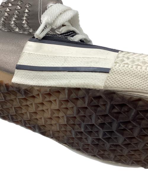 MIHARA YASUHIRO（ミハラヤスヒロ）MIHARA YASUHIRO (ミハラヤスヒロ) ドッキングスタッズスニーカー ブラック×ガンメタ サイズ:24㎝の古着・服飾アイテム