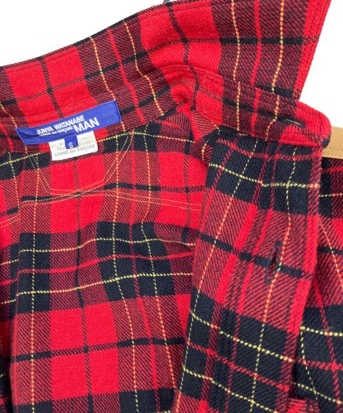 COMME des GARCONS JUNYA WATANABE MAN（コム デ ギャルソン ジュンヤ ワタナベ マン）COMME des GARCONS JUNYA WATANABE MAN (コム デ ギャルソン ジュンヤ ワタナベ マン) パッチチェックシャツ レッド サイズ:Ｓの古着・服飾アイテム