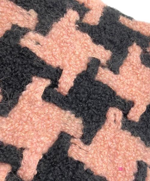 Acne studios（アクネ ストゥディオス）Acne studios (アクネ ストゥディオス) ハウンドトゥースマフラー ピンク×ブラック サイズ:210×26cmの古着・服飾アイテム