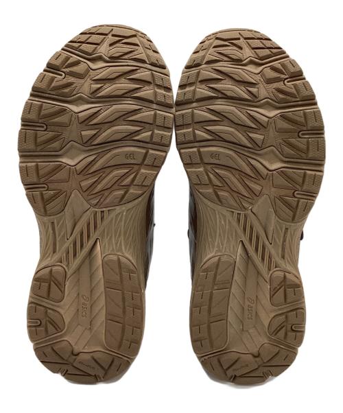 asics（アシックス）asics (アシックス) CECILIE BAHNSEN (セシリーバンセン) GEL-TERRAIN　ゲルテレイン ブラウン サイズ:25.5の古着・服飾アイテム