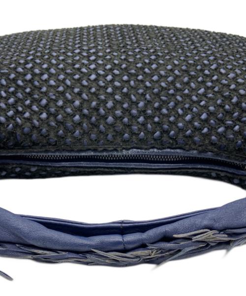 BOTTEGA VENETA（ボッテガベネタ）BOTTEGA VENETA (ボッテガベネタ) ミニポンザ キルティング ラージ ホーボーバッグ ネイビー×ブラックの古着・服飾アイテム