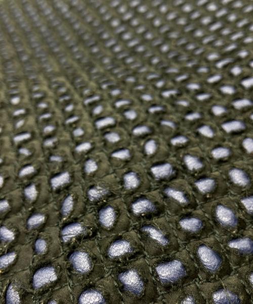 BOTTEGA VENETA（ボッテガベネタ）BOTTEGA VENETA (ボッテガベネタ) ミニポンザ キルティング ラージ ホーボーバッグ ネイビー×ブラックの古着・服飾アイテム