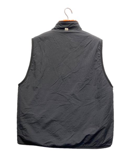 stussy（ステューシー）stussy (ステューシー) Sherpa Reversible VEST ブラック×オレンジ サイズ:Lの古着・服飾アイテム
