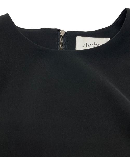 Audie a Muses（オーディア ミューズ）Audie a Muses (オーディア ミューズ) フラワーモチーフスリーブワンピース ブラック サイズ:42の古着・服飾アイテム