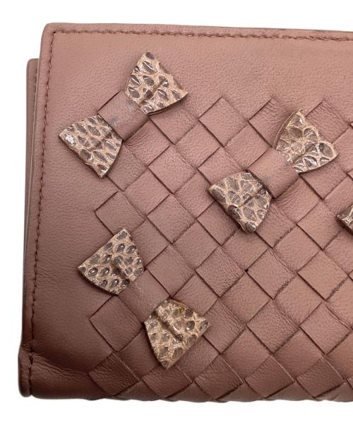 BOTTEGA VENETA（ボッテガベネタ）BOTTEGA VENETA (ボッテガベネタ) 2つ折り財布 ピンクの古着・服飾アイテム