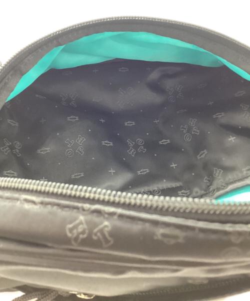 POTR（ピー・オー・ティー・アール）POTR (ピー・オー・ティー・アール) モノグラム ウエストバッグ　MONOGRAM WAIST BAG ブラックの古着・服飾アイテム