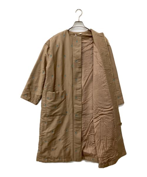 ne quittez pas（ヌキテパ）ne quittez pas (ヌキテパ) Poly Dupion Embroidery Quilted Coat ベージュ サイズ:Freeの古着・服飾アイテム
