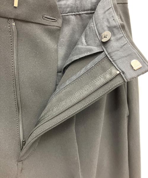 Spick and Span（スピック＆スパン）Spick and Span (スピック＆スパン) ダブルクロスツータックパンツ ブラック サイズ:36の古着・服飾アイテム