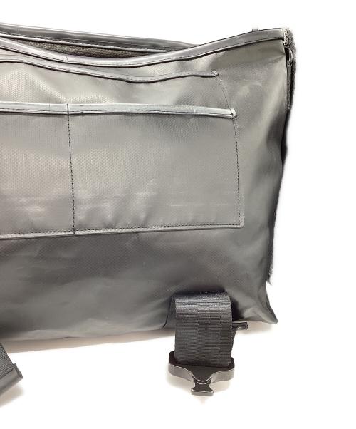 DEFY BAGS（デフィーバックス）DEFY BAGS (デフィーバックス) ショルダーバッグ メッセンジャーバッグ コブラバックル 2WAY ブラックの古着・服飾アイテム