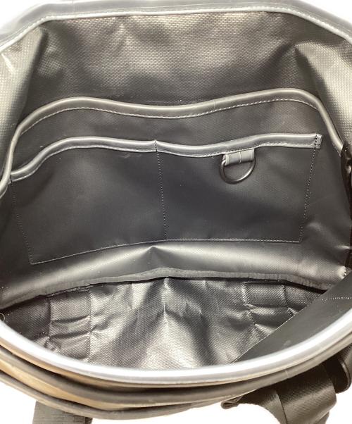 DEFY BAGS（デフィーバックス）DEFY BAGS (デフィーバックス) ショルダーバッグ メッセンジャーバッグ コブラバックル 2WAY ブラックの古着・服飾アイテム