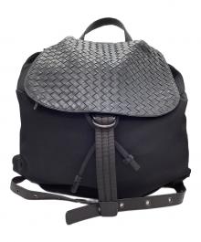 BOTTEGA VENETA（ボッテガベネタ）の古着「イントレチャートリュック」｜ブラック