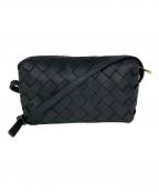 BOTTEGA VENETAボッテガベネタ）の古着「イントレチャートショルダーバック」｜ブラック