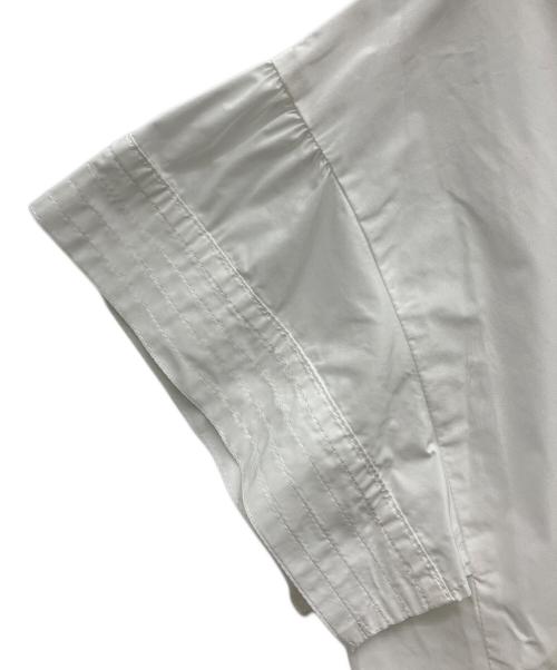 UNITED ARROWS（ユナイテッドアローズ）UNITED ARROWS (ユナイテッドアローズ) タフタステッチペプラムブラウス ホワイト サイズ:Free 未使用品の古着・服飾アイテム