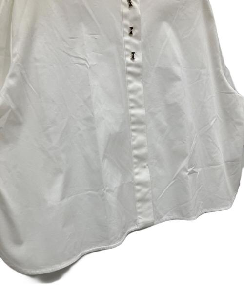 YORI（ヨリ）yori (ヨリ) リボンボタンショートシャツ ホワイト サイズ:Fの古着・服飾アイテム