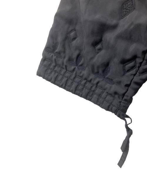 HaaT（ハート）HaaT (ハート) 総刺繍ナイロンジャケット ブラック サイズ:2の古着・服飾アイテム