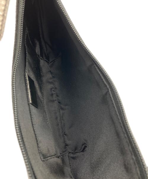 GUCCI（グッチ）GUCCI (グッチ) アクセサリーポーチ ブラックの古着・服飾アイテム