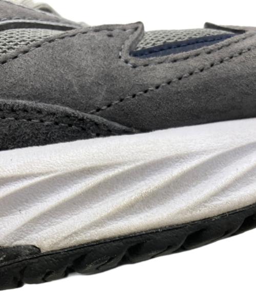 MIZUNO（ミズノ）MIZUNO (ミズノ) Graphpaper (グラフペーパー) WAVE RIDER β グレー サイズ:26cmの古着・服飾アイテム