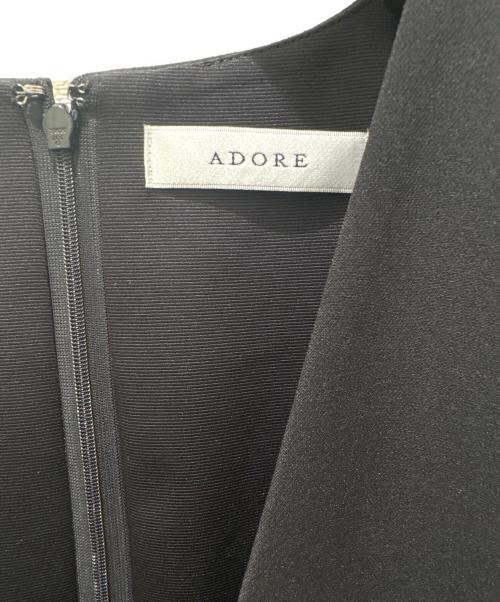 ADORE（アドーア）ADORE (アドーア) マトラッセジャガードワンピース ブラック サイズ:38 未使用品の古着・服飾アイテム
