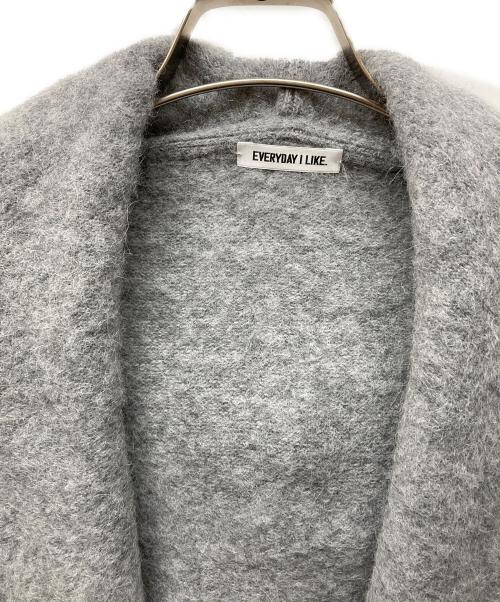 EVERYDAY I LIKE.（エヴリデイ アイ ライク）EVERYDAY I LIKE. (エヴリデイ アイ ライク) Alpaca Fluffy Gown グレー サイズ:ＦＲＥＥの古着・服飾アイテム