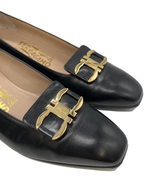 Salvatore Ferragamo（サルヴァトーレ フェラガモ）Salvatore Ferragamo (サルヴァトーレ フェラガモ) ガンチーニパンプス ブラック サイズ:6の古着・服飾アイテム