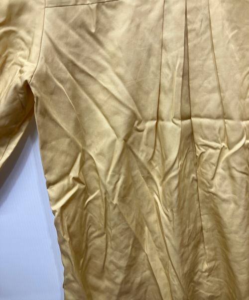 MOGA（モガ）MOGA (モガ) ツイストツイル ボリュームスリーブブラウス イエロー サイズ:SIZE 1の古着・服飾アイテム