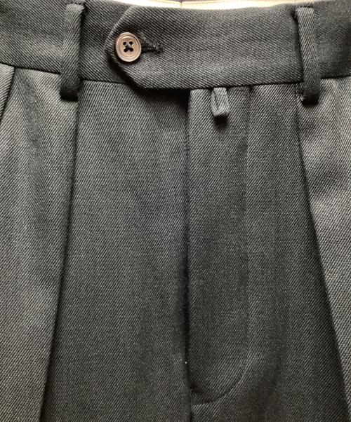 NEAT（ニート）NEAT (ニート) T/W Serge 2タックパンツ グレー サイズ:46の古着・服飾アイテム