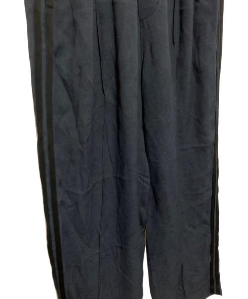 AMOMENTO（アモーメント）AMOMENTO (アモーメント) STRAIGHT TUCK BANDING PANTS ダークネイビー サイズ:Mの古着・服飾アイテム