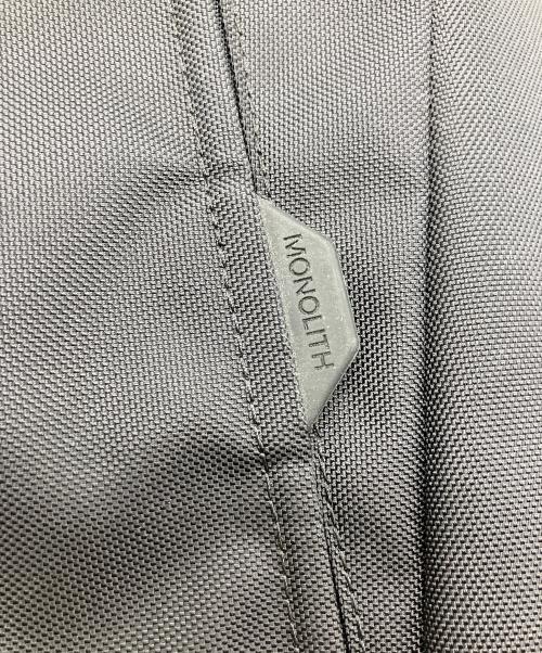 MONOLITH（モノリス）MONOLITH (モノリス) SHOULDER STANDARD HEXA M ブラックの古着・服飾アイテム