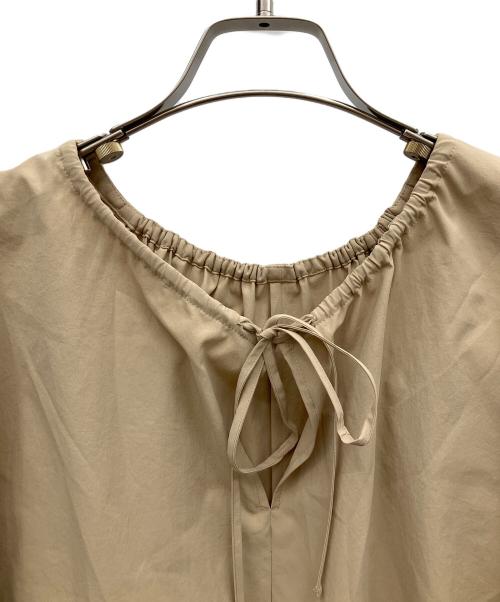 BEIGE（ベイジ）BEIGE (ベイジ) YANN / ブラウス ベージュ サイズ:4 未使用品の古着・服飾アイテム