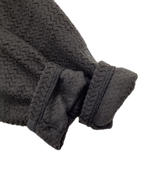 Patagonia（パタゴニア）Patagonia (パタゴニア) R1エア・フルジップ・フーディ ブラック サイズ:Sの古着・服飾アイテム