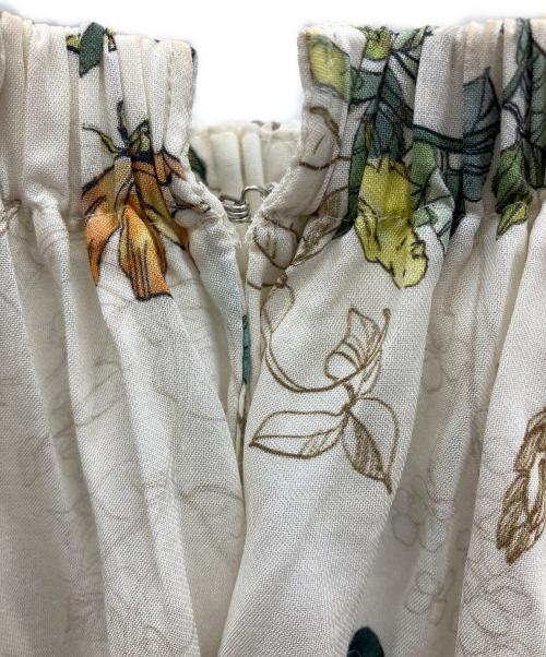 TOMORROW LAND collection（トゥモローランドコレクション）TOMORROW LAND collection (トゥモローランドコレクション) コロンブスノートプリント ネックギャザーブラウス ベージュ サイズ:36の古着・服飾アイテム