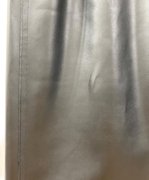 MM6 Maison Margiela（エムエムシックスメゾンマルジェラ）MM6 Maison Margiela (エムエムシックスメゾンマルジェラ) フェイクレザークロップドパンツ ブラック サイズ:36の古着・服飾アイテム